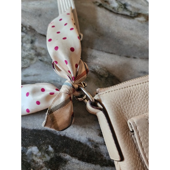 Coach Gallery Pebble Leather Crossbody Bag Beige Scarf Accent Adjustable Strap - Picture 2 of 8